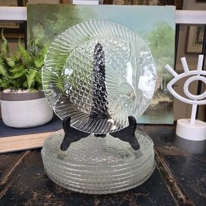 Crystal Clear Fish Design Glass Plate Set